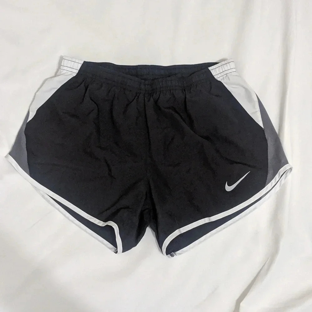 Nike Dri Fit Tempo Running Shorts, Color Black/White Size S